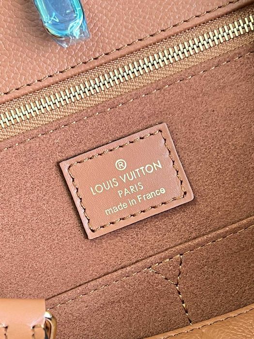 Geanta Louis Vuitton Onthego 41cm, tip Premium