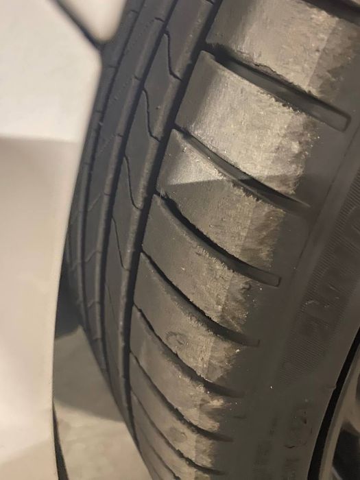 Гума Bridgestone Potenza 225/40 R19