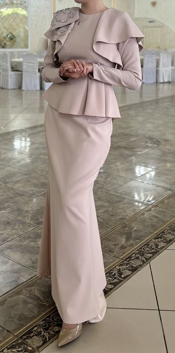 Продам красивое нежное платье