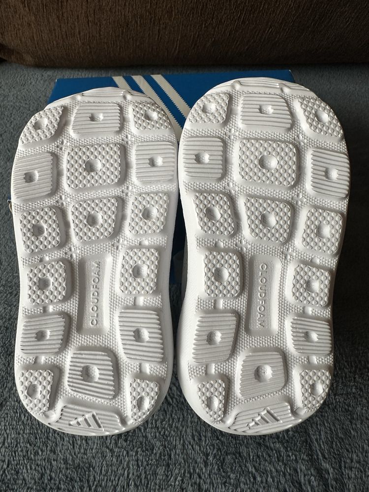Детски маратонки Adidas 22 номер
