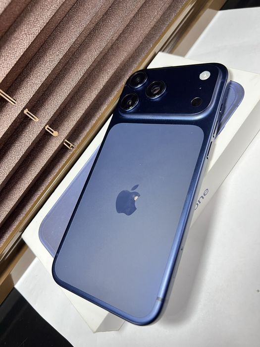 Продам iPhone 17 pro max 256gb bar 100% 41 sik mayda sarapinsi bor.