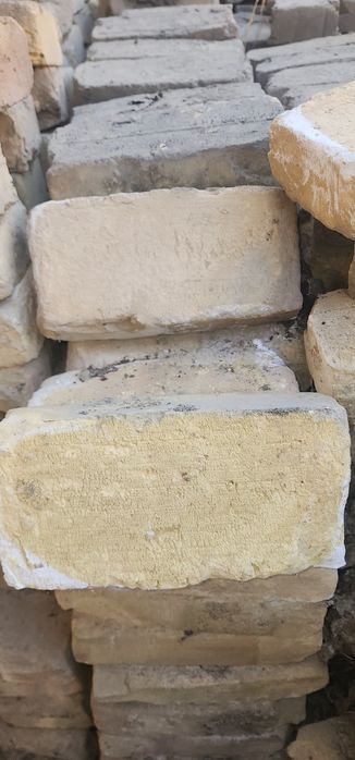 Пишган ғишт 600 сўм янги