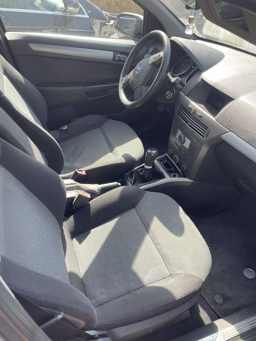 Opel astra h. Masina necesita inlocuirea motorului