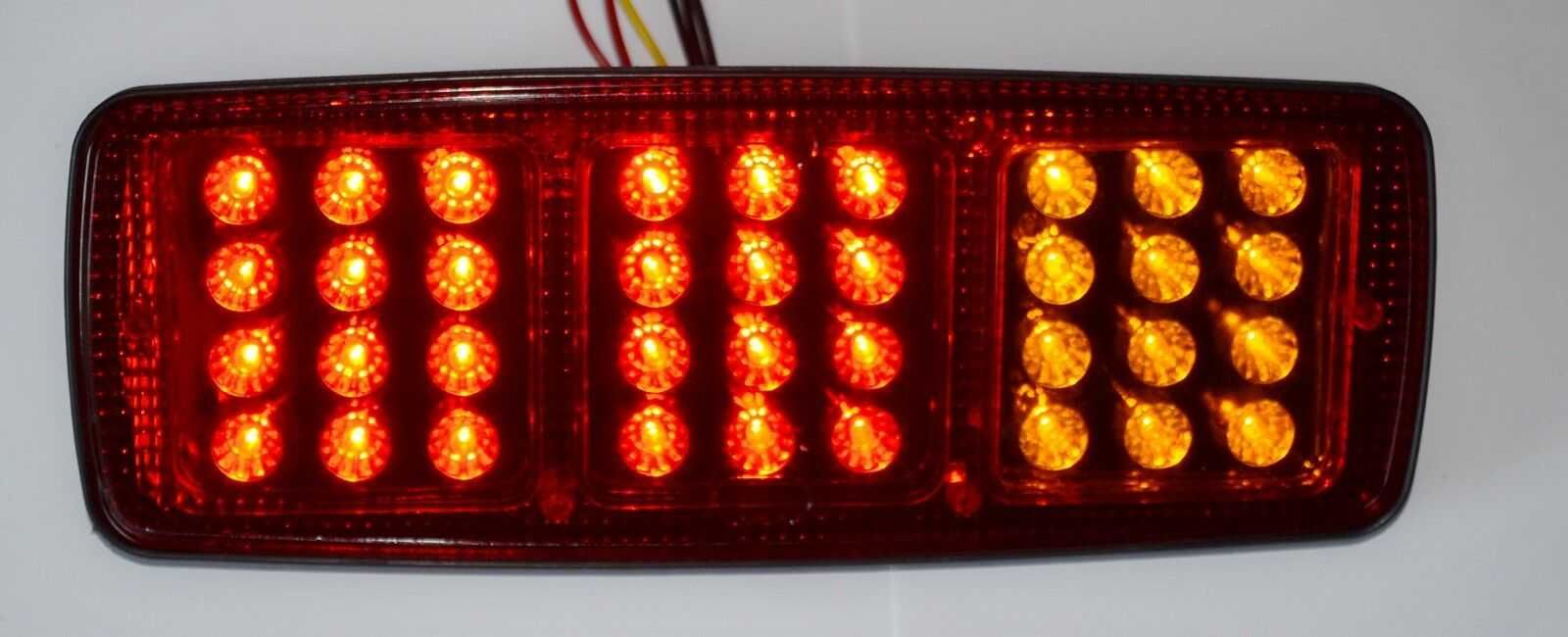 1 бр. ЛЕД LED  12V задни стопове стоп  светлини за камион бус