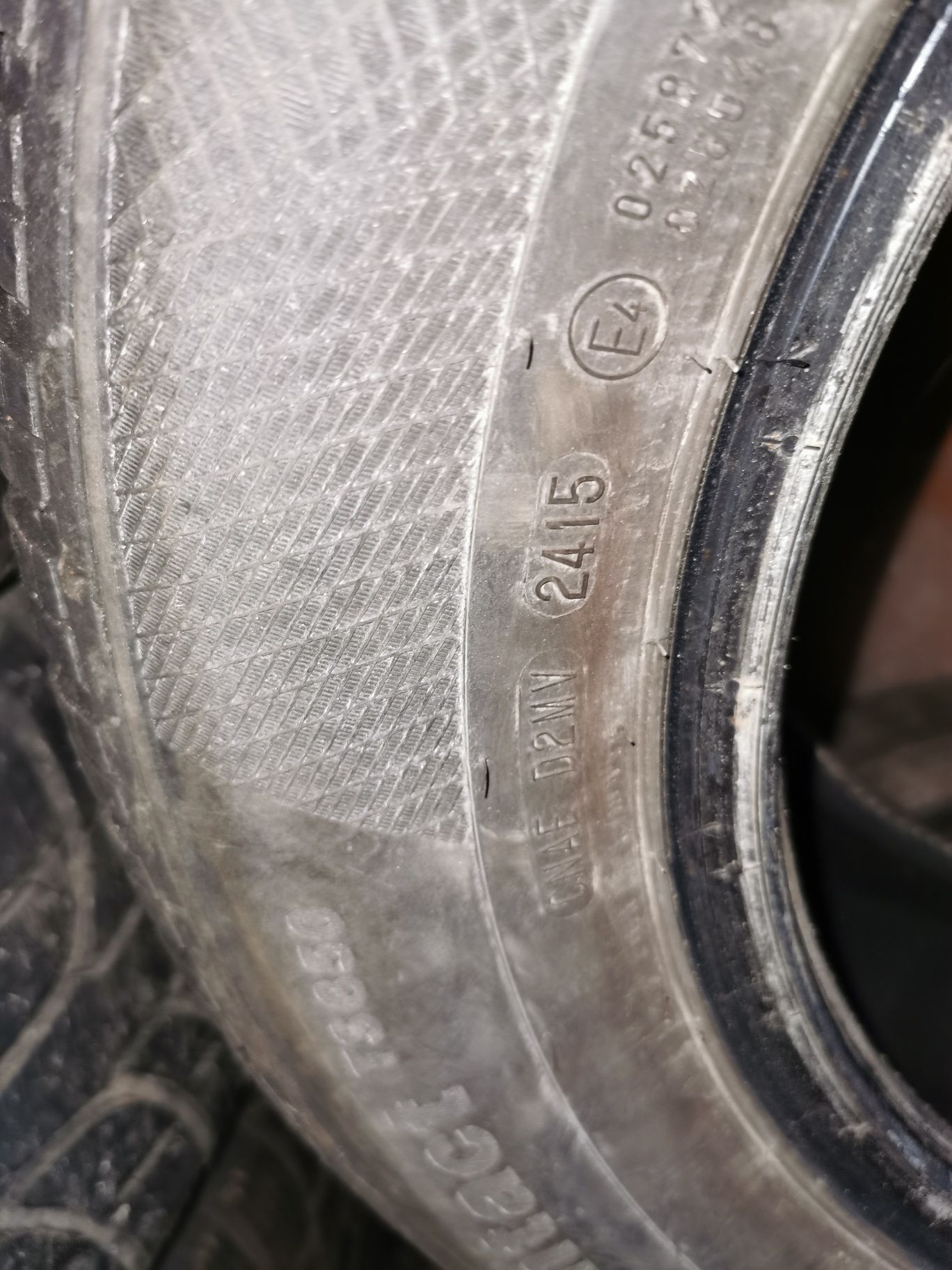 2 комплекта зимни гуми 195/65/15 и 185/65/15