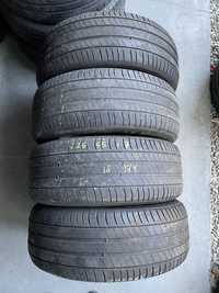 Anv vara 225/55/17 Michelin/Kumho