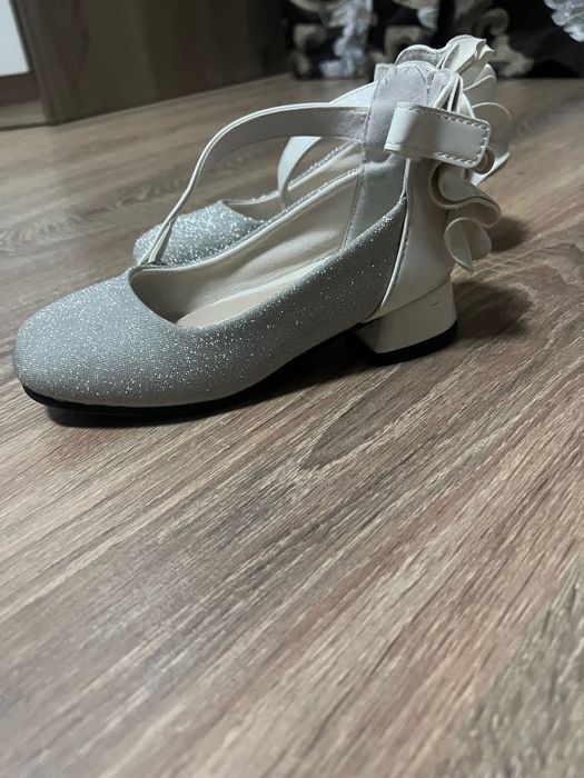 Туфли на девочку 30 размер