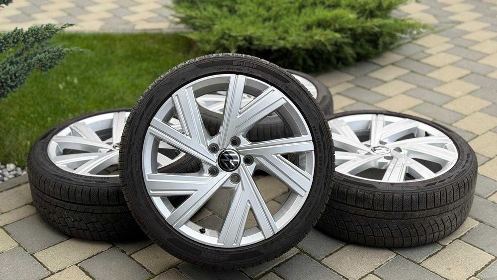 Roti iarna VW Golf GTD jante 18 5x112 Golf 8 GTI 225 40 18 Bergamo A3