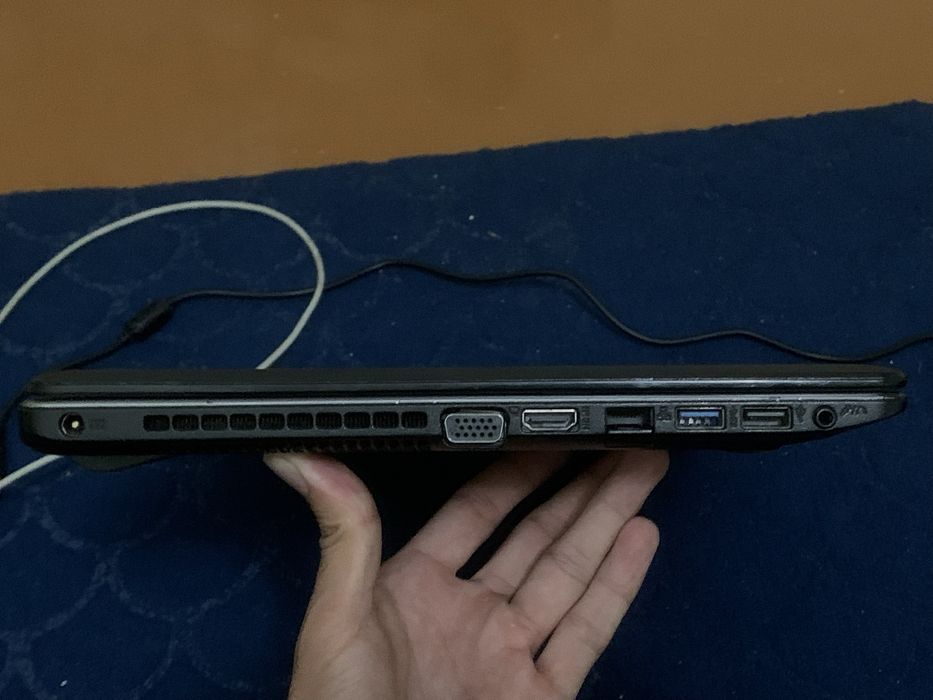 Noutbook Asus i5