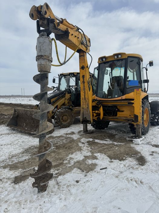 Экскаватор 3 в одном услуги ямобура