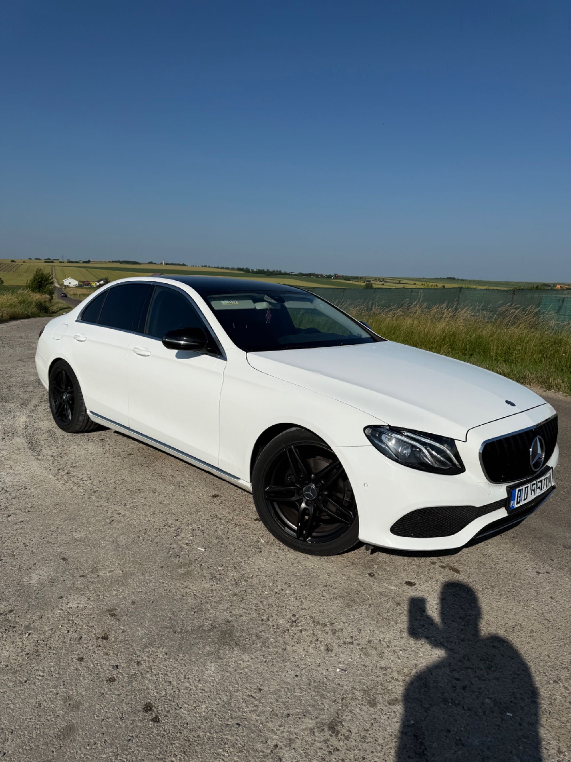 Mercedes E220 VARIANTE +/-