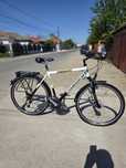 Bicicleta din aluminiu 28 inch dinam in butuc