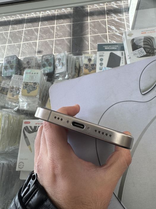 iPhone 16 Pro 128GB Titanium