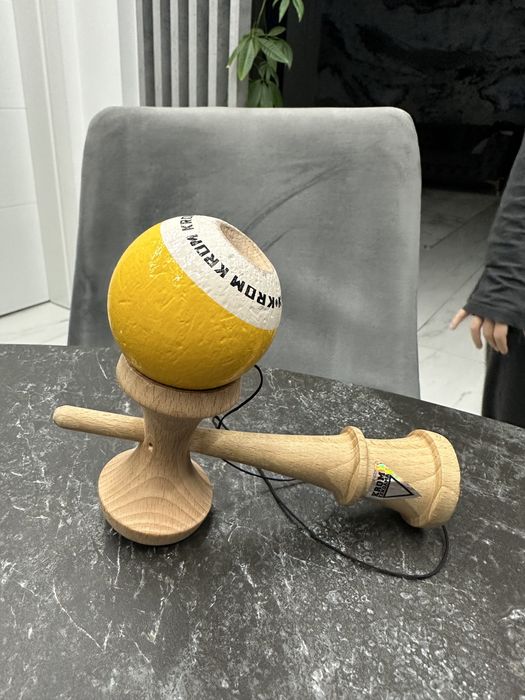 Kendama krom sticky pop