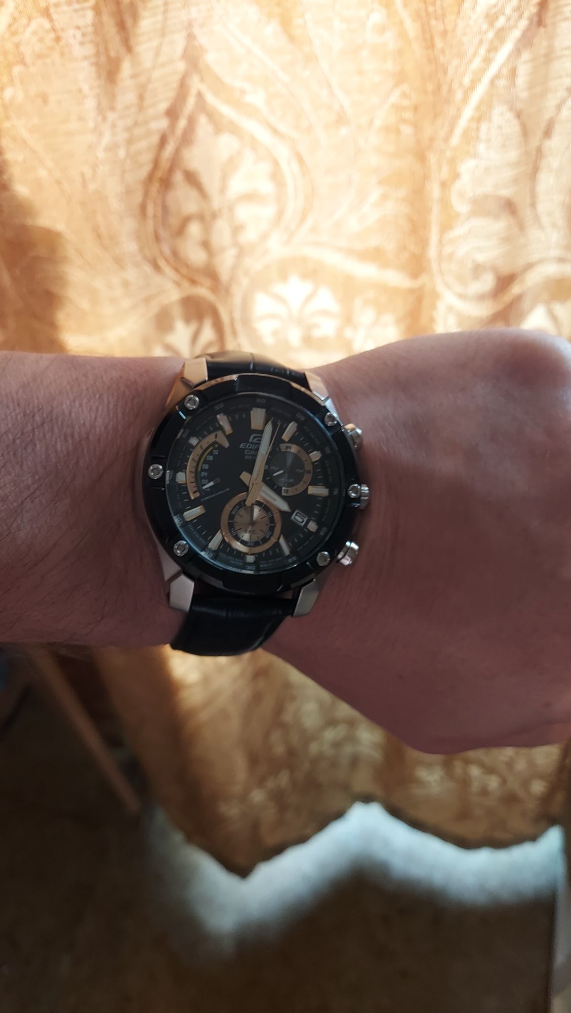 Продам часы  Casio Edifice