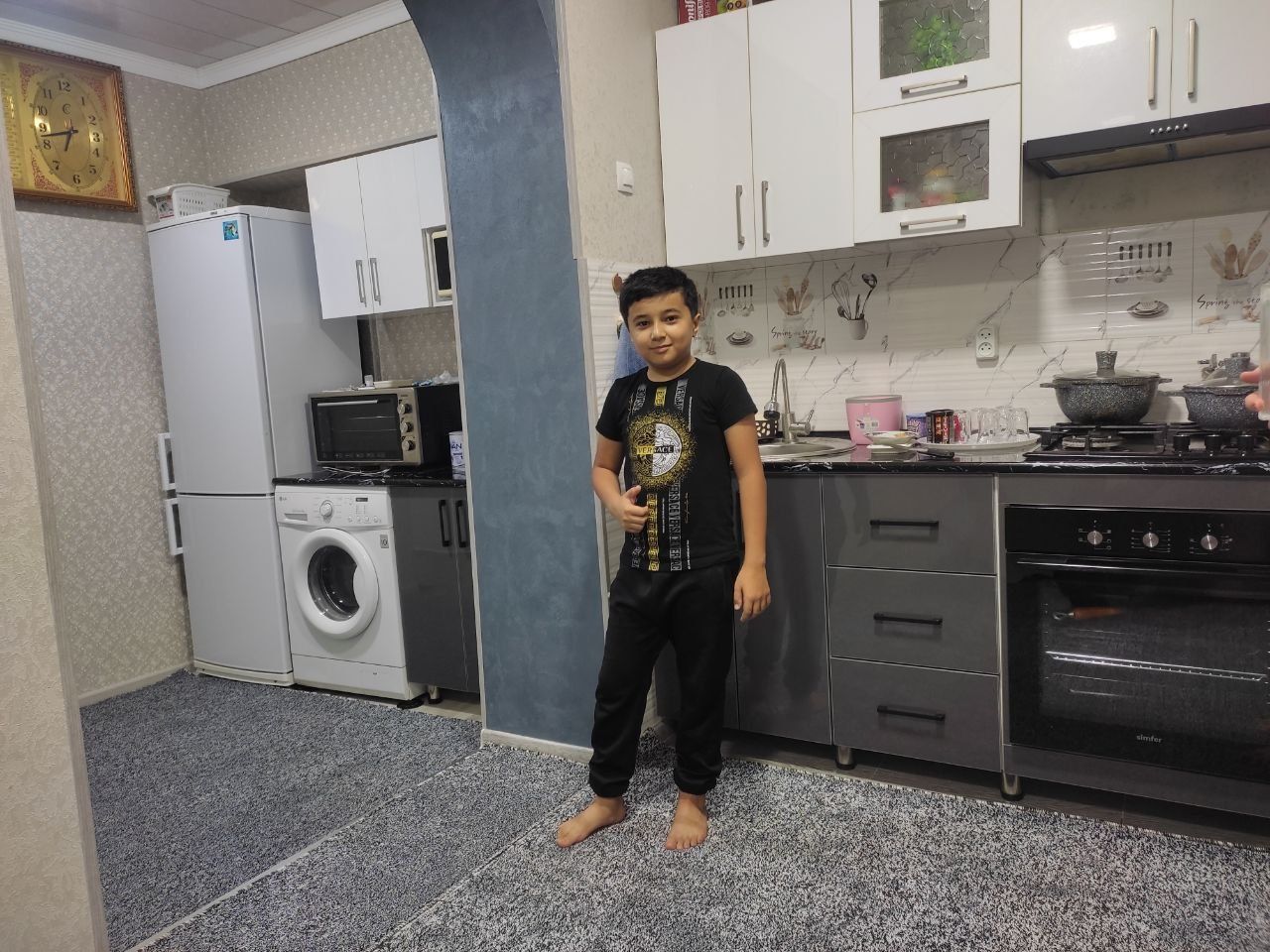 Qora qamish 2/4 2 xonali sotiladi srochniyga