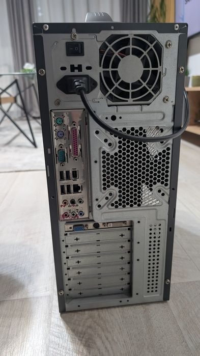 Vand Unitate PC ASUS Retro functionala