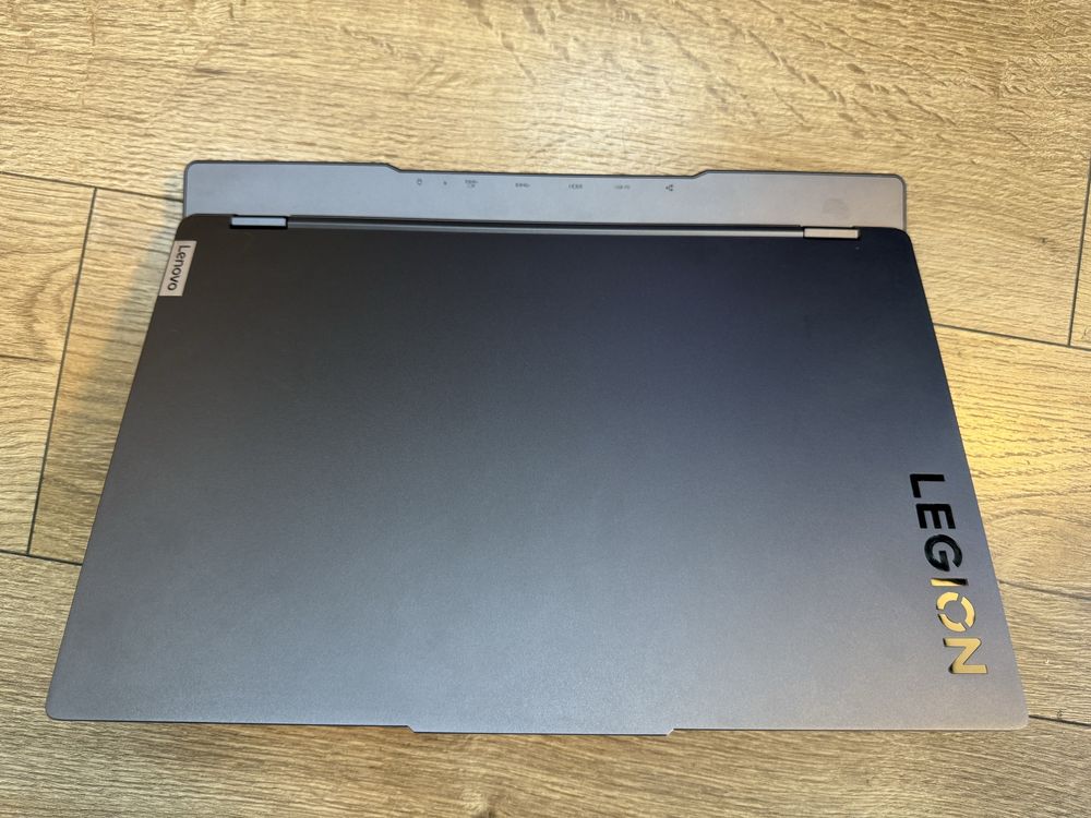 Лаптоп Lenovo legion 5 15IAH7 Rtx 3050ti Перфектен!