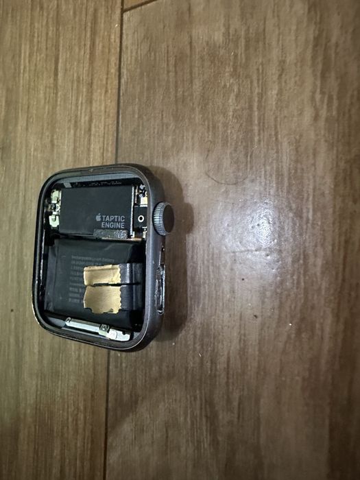 Apple watch 6 за части няма iCloud