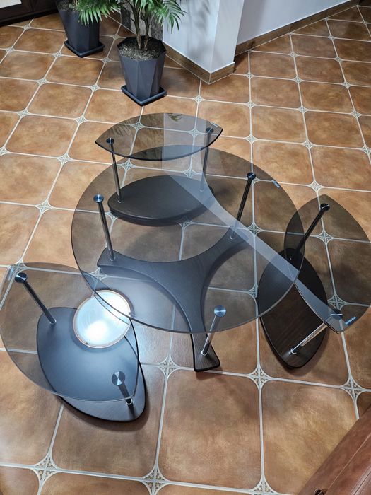 Vând măsuță de sticlă