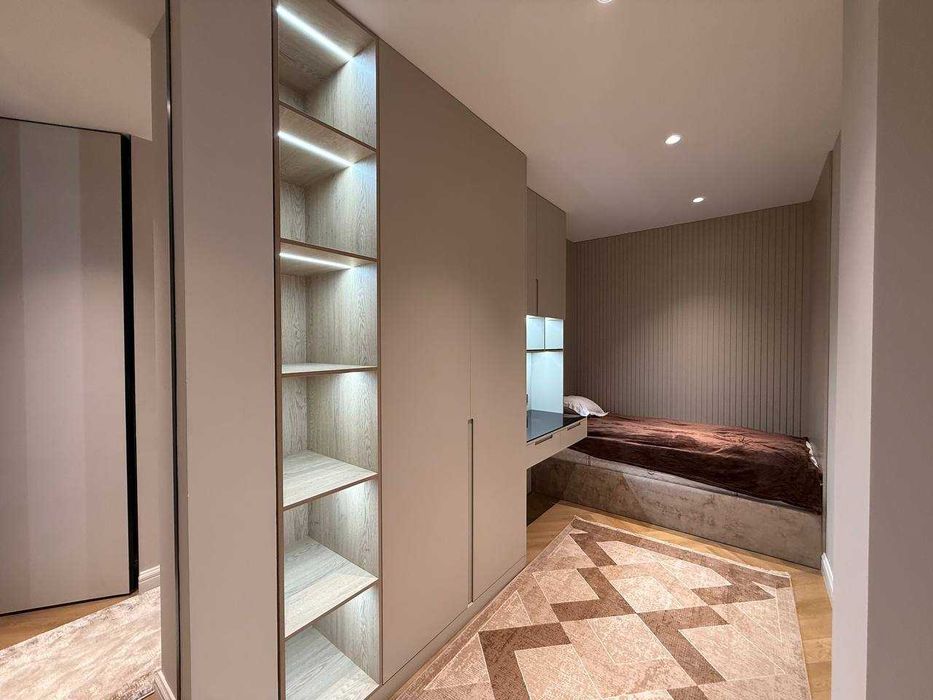 Срочно Аренда 4 ком ул. Бобура