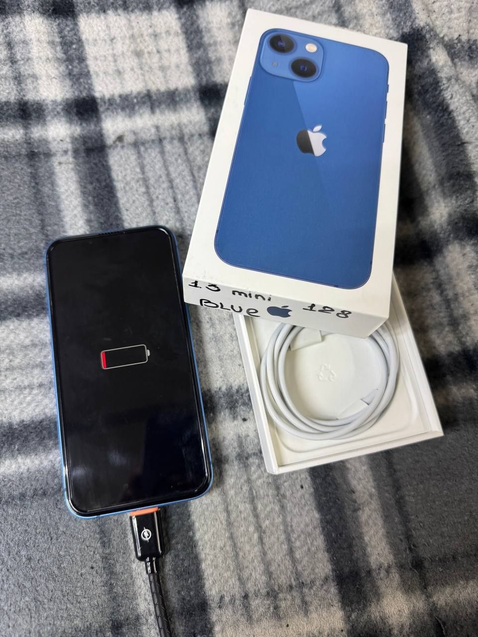 Продам iPhone 13 mini