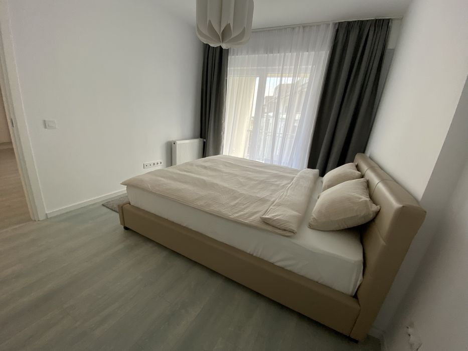 Inchiriez apartament 3 camere cu loc de parcare in Otopeni