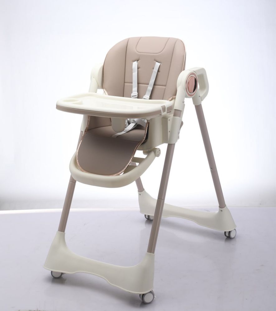 Стульчик для кормления Coolbaby с регулировкой и колёсами
