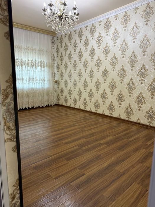 Срочно продается квартира 3 комнатная с чистим ремонтом