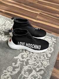 Vand adidas tip soseta Love Moschino