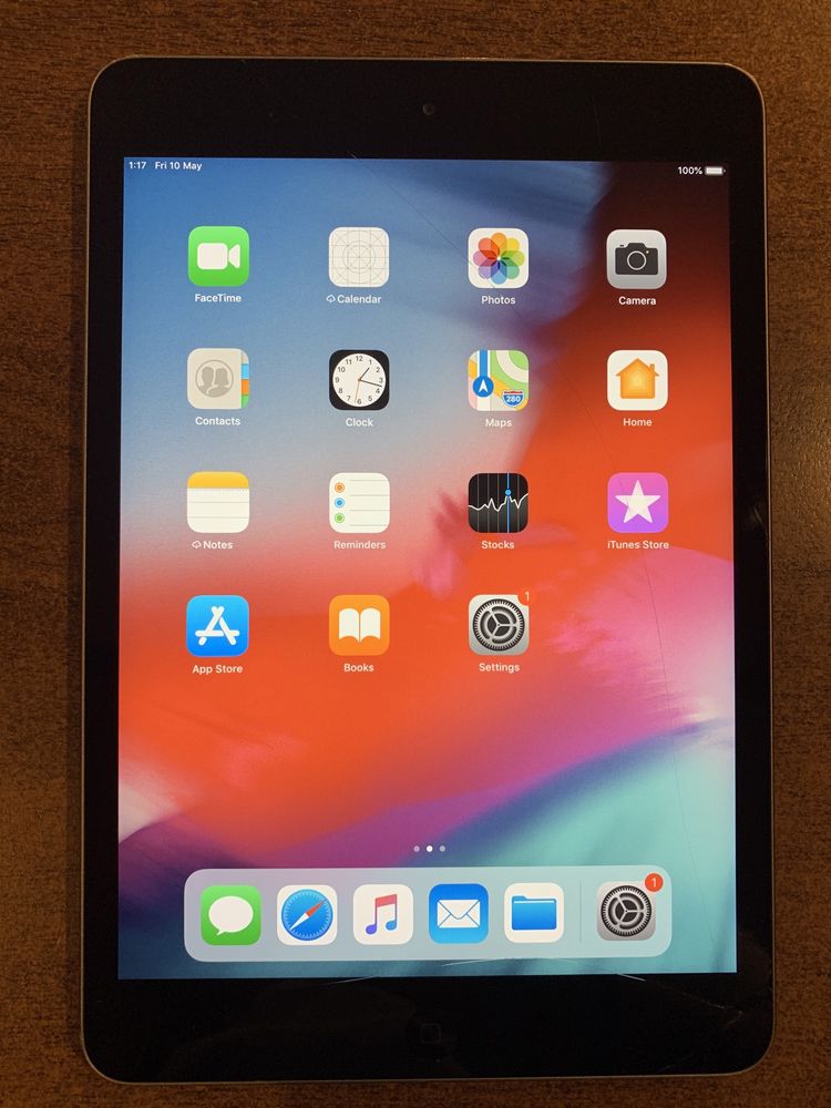 iPad mini 2, 16GB, чист iCloud