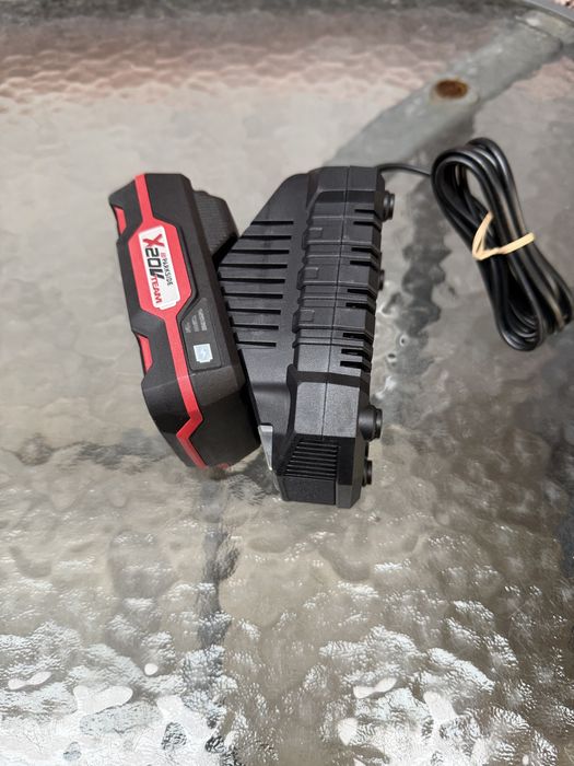 Acumulator si incarcator Parkside