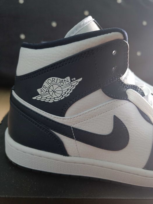 Jordan 1 Mid Obsidian 42