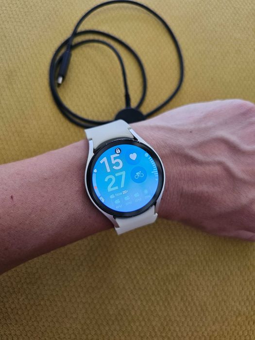Smartwatch SAMSUNG Galaxy Watch7, 40mm, LTE, Wi-Fi, Android, Beige