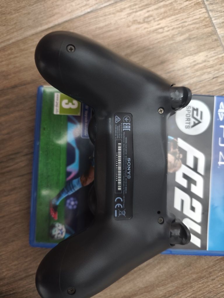 PlayStation 4 Slim 1TB