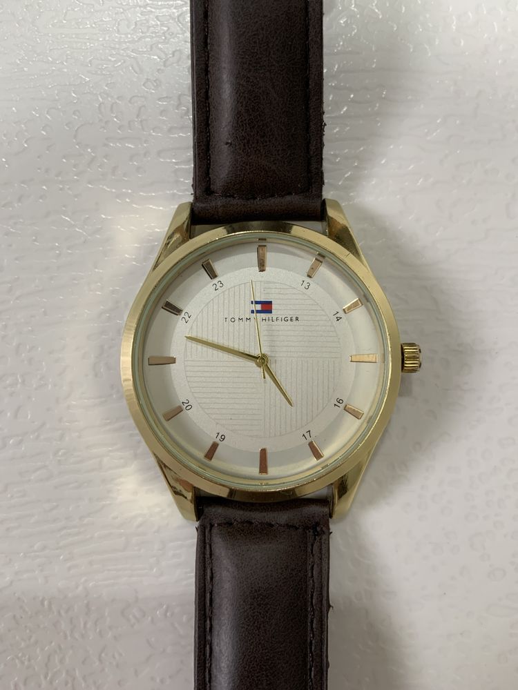 Часы “Tommy Hilfiger”