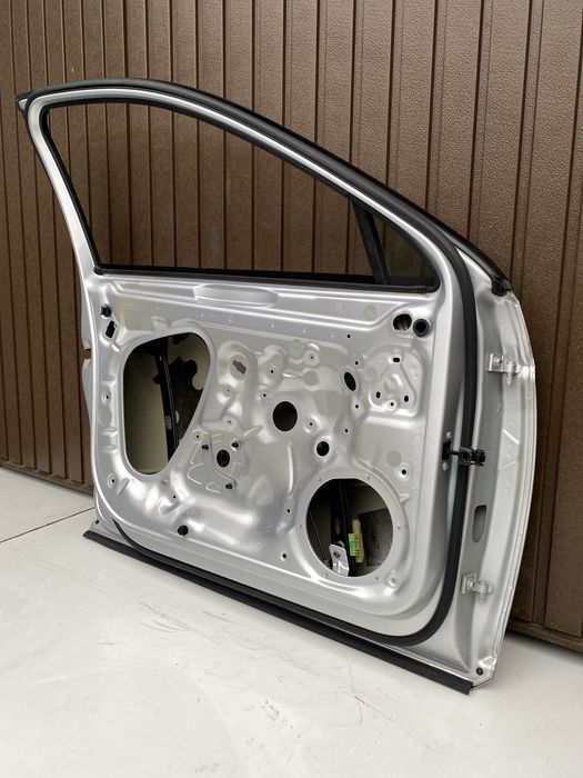 Usa st fata vw Passat B8 cod culoare LA7W 2015-2020