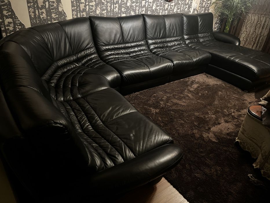 Диван кожанный угловой