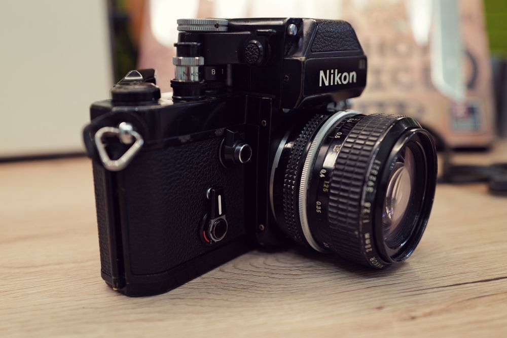 Aparat foto Nikon F2 film obiectiv Nikkor 28mm 2.8 colectionari SLR
