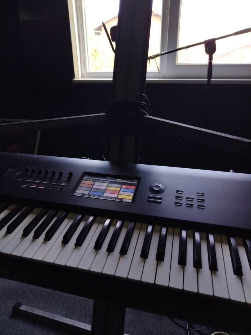 Korg nautilus 61
