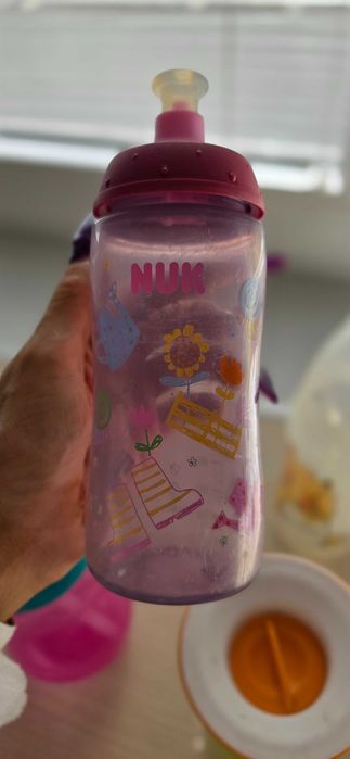 Детски прибори за хранене. Бутилки, аксесоари.