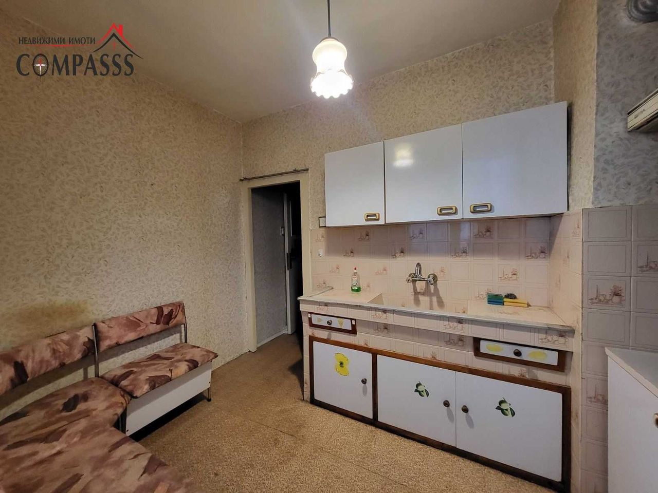Продава се Едностаен апартамент в Добрич, Христо Ботев - 42 кв.м за 704 €/кв.м - Снимка #1