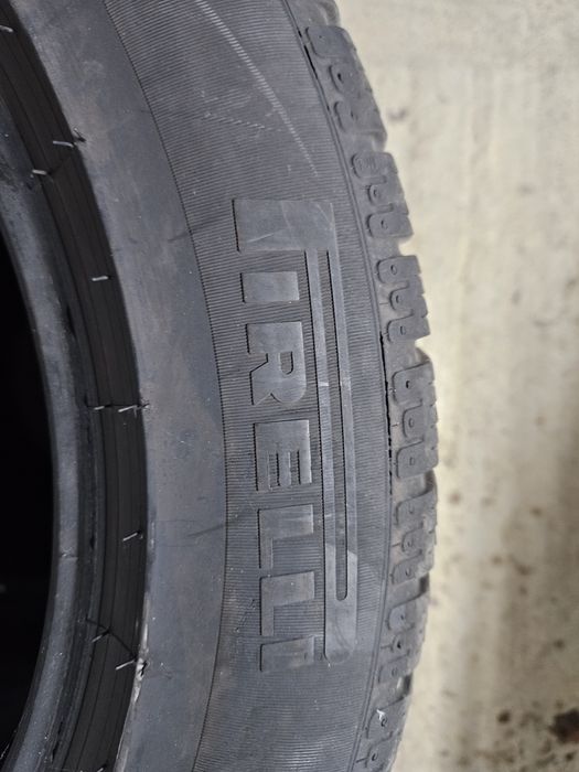 Cauciucuri de Iarna Pirelli 225/55 R17