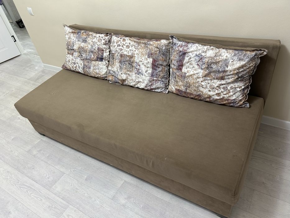 Диван раскрывающийся