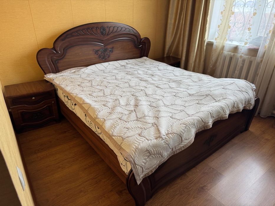 Спальный гарнитур купили год назад срочно продам