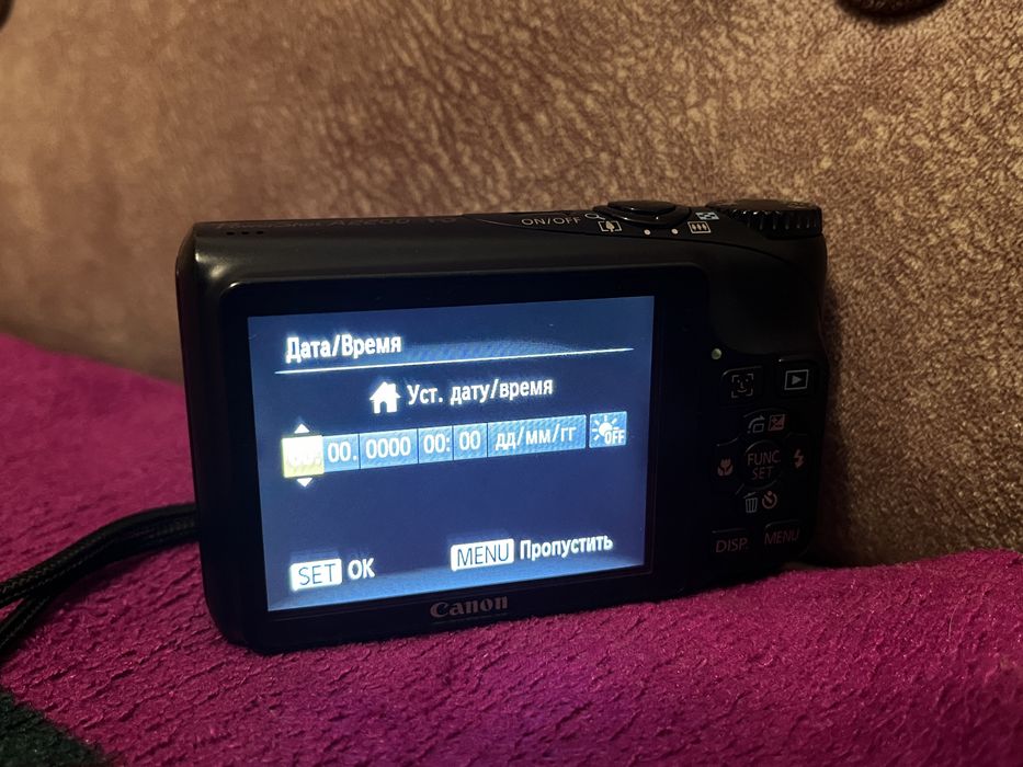 Canon A2200 новая.