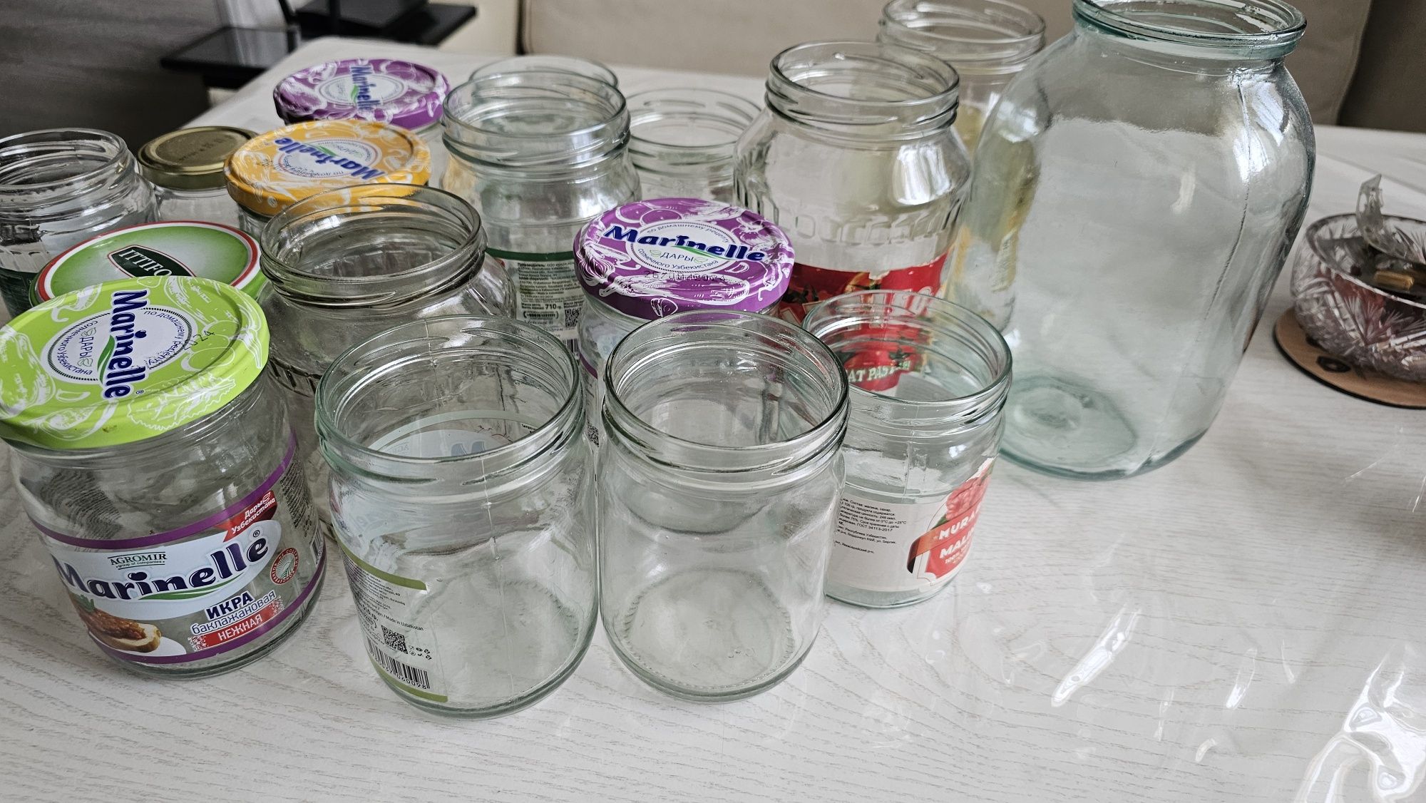 Продам банки  разные