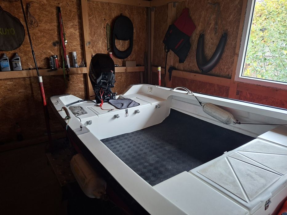 FIBROMARINE 380 an 2021+ motor Mercury 15 cp an 2022