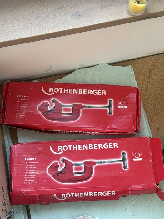 Taietor pentru tevi de otel Rothenberger 70060, ENORM 4", 2" - 4"