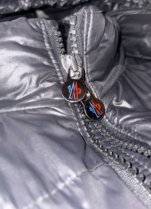 Vand Geaca Moncler Maya